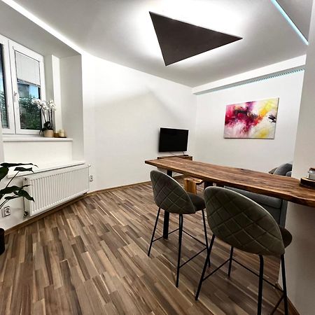 Palackeho Lobby Apartment オロモウツ エクステリア 写真
