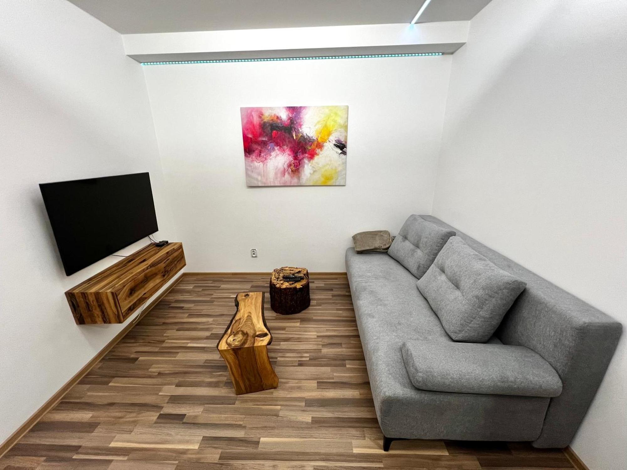 Palackeho Lobby Apartment オロモウツ エクステリア 写真